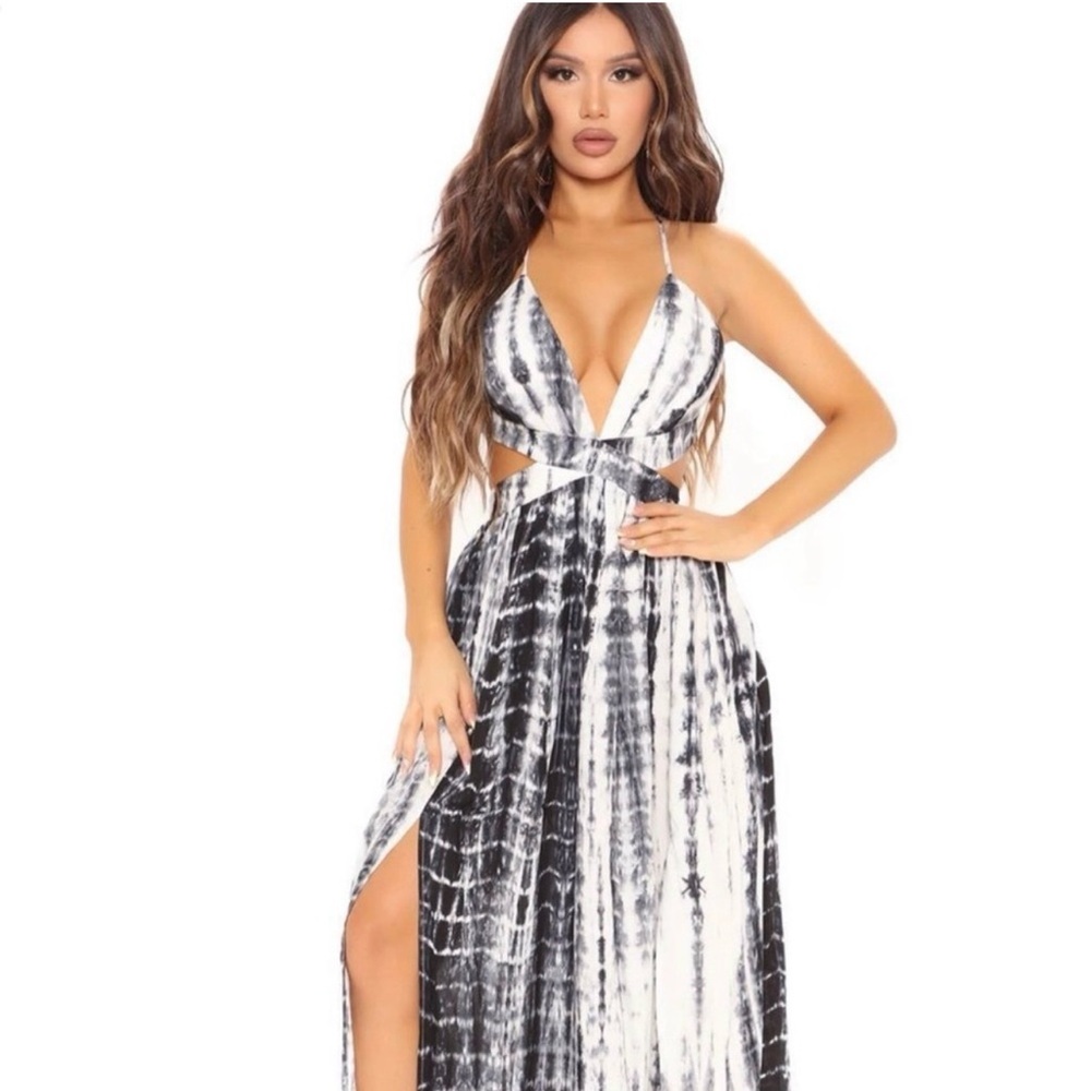 Fashion Nova Black and White Maxi Dress